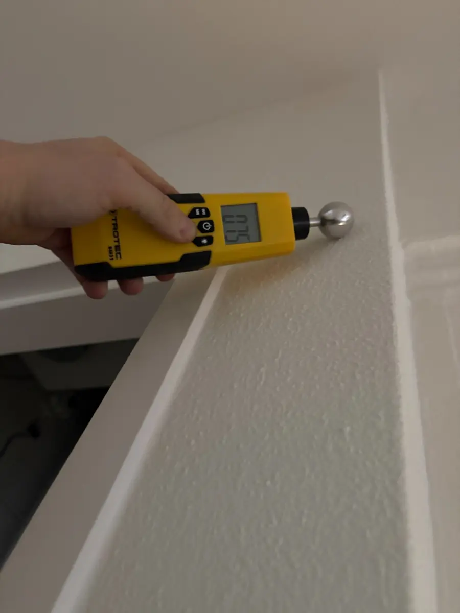 Materiaalvochtmeting van een wand door Droogexpert in Amsterdam